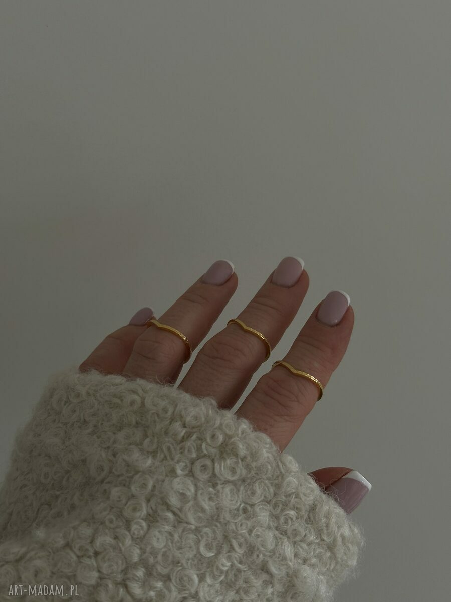 pierścionki: Złota zdobiona obrączka ręcznie wykonane