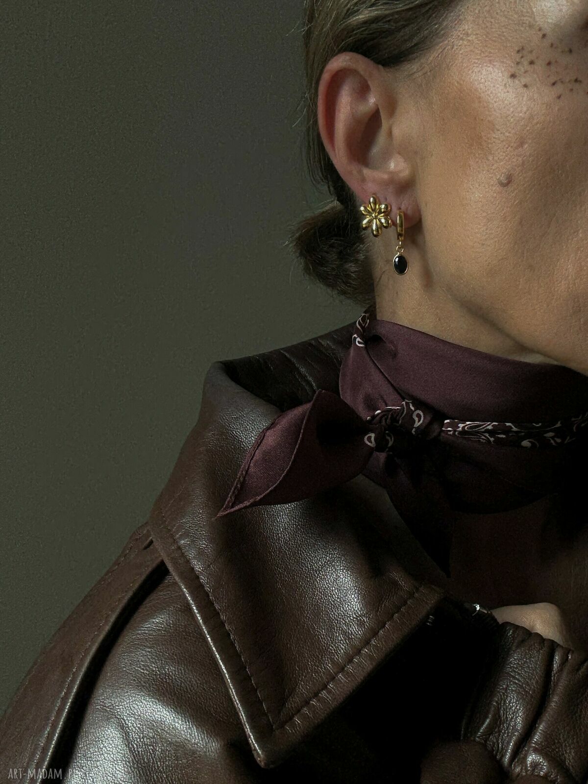 Złote kolczyki z onyksami - pozłacane srebro 925 Sotho
