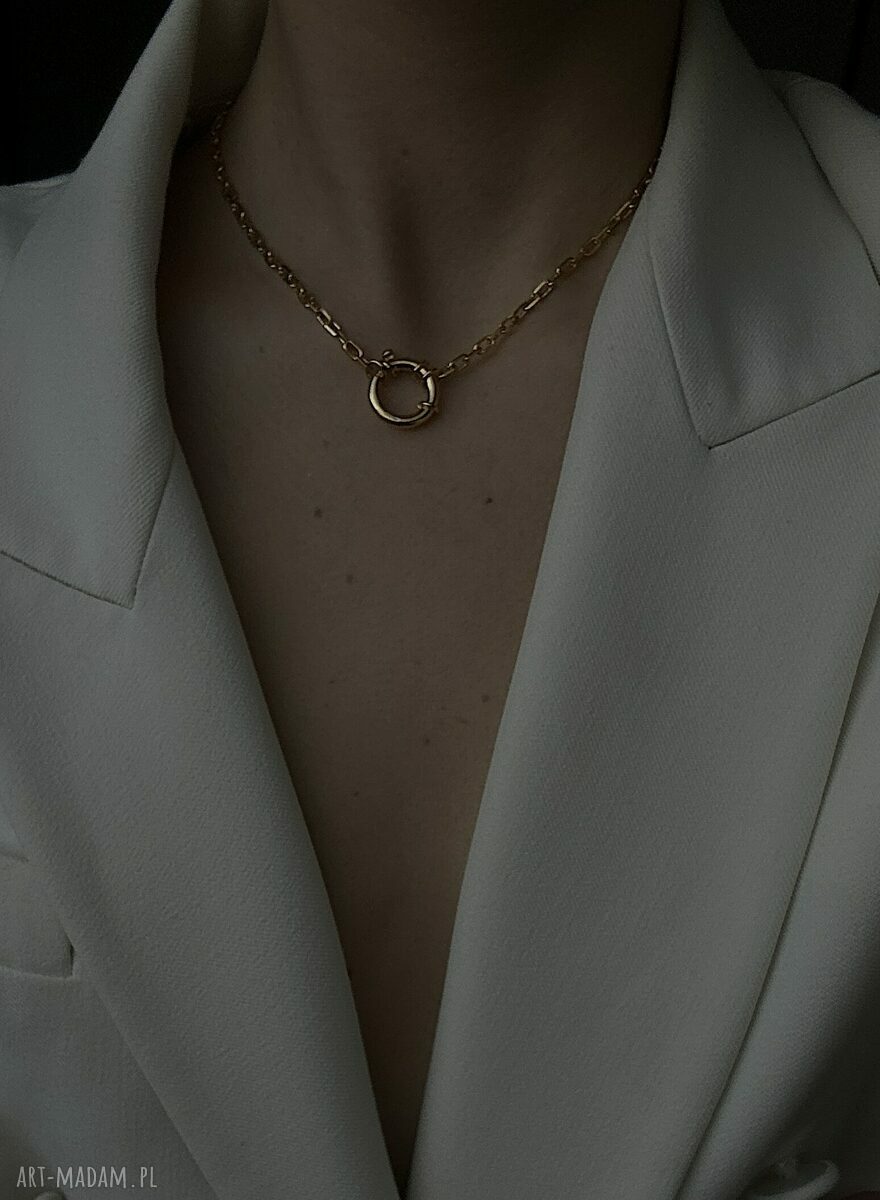 naszyjniki: Złoty łańcuch z ozdobnym zapięciem ręcznie zrobione