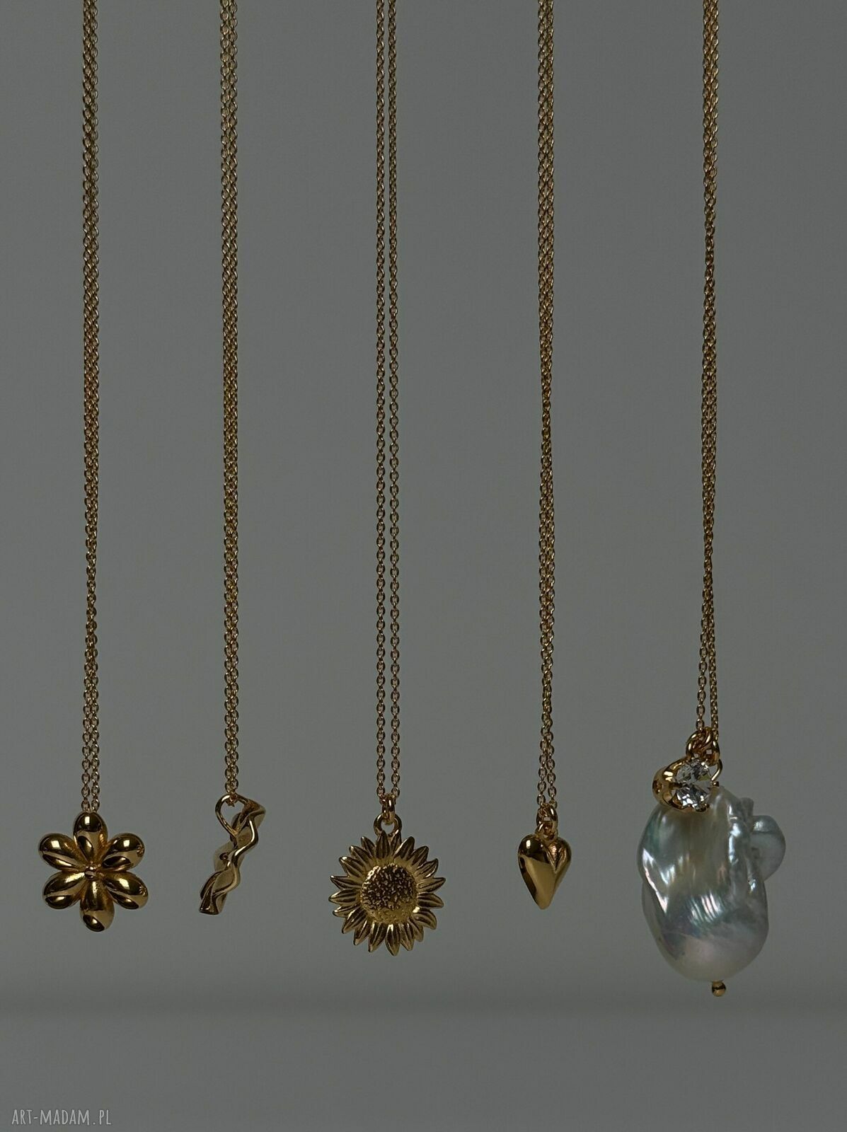 naszyjniki: Złoty naszyjnik z barokową perłą i bezbarwną cyrkonią Handmade