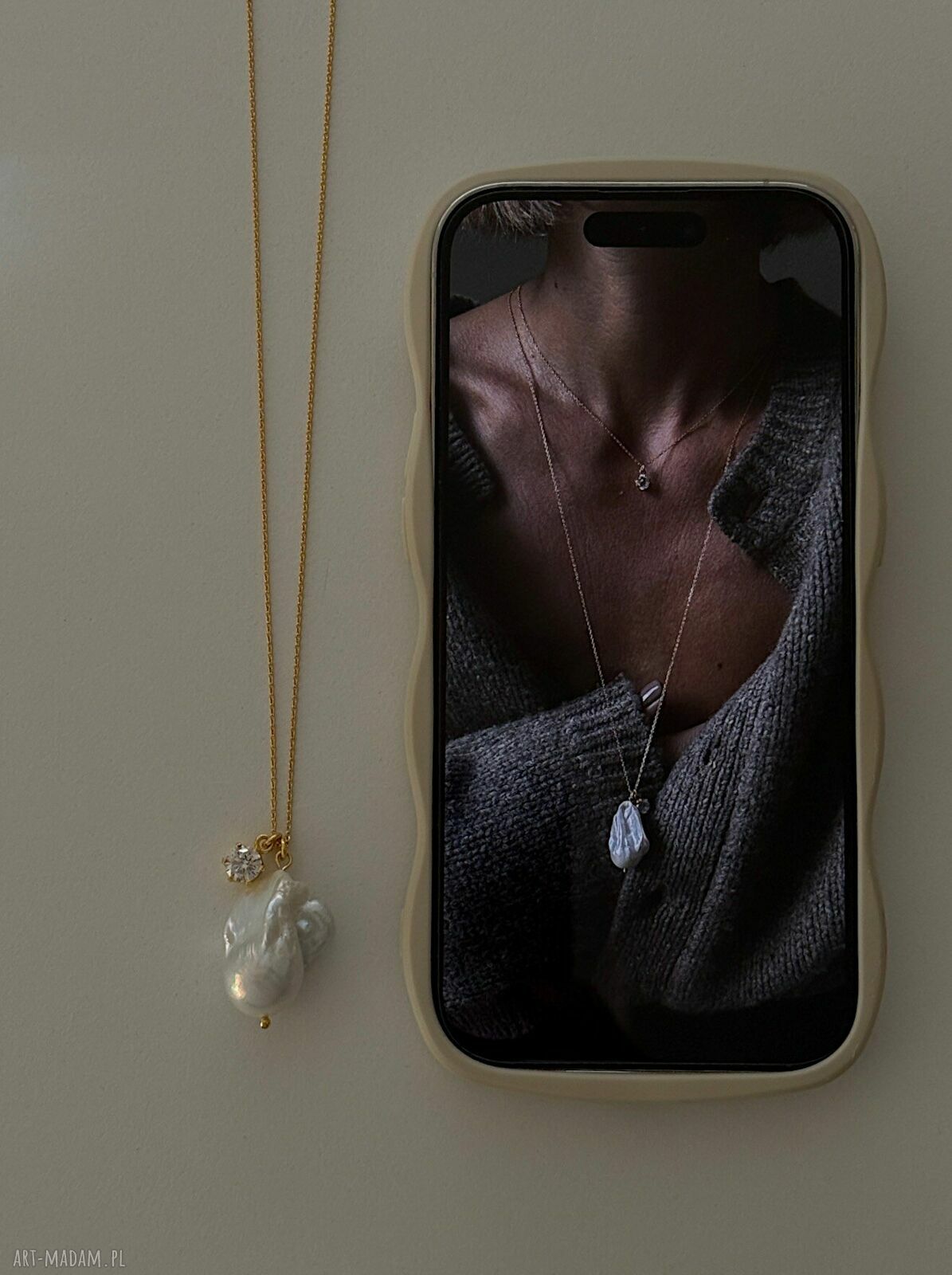 naszyjniki: Złoty naszyjnik z barokową perłą i bezbarwną cyrkonią Handmade