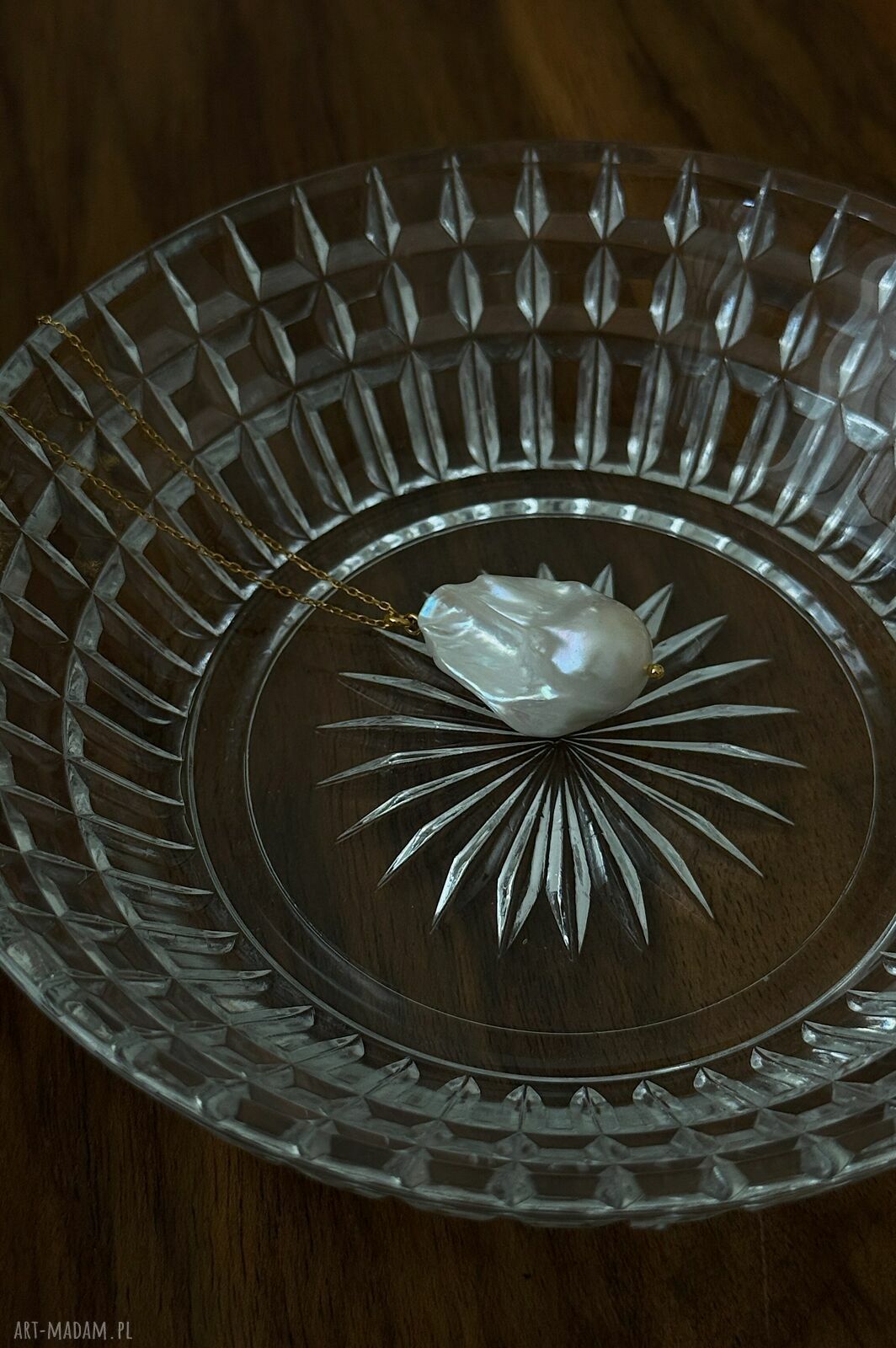 naszyjniki: Złoty naszyjnik z barokową perłą Handmade