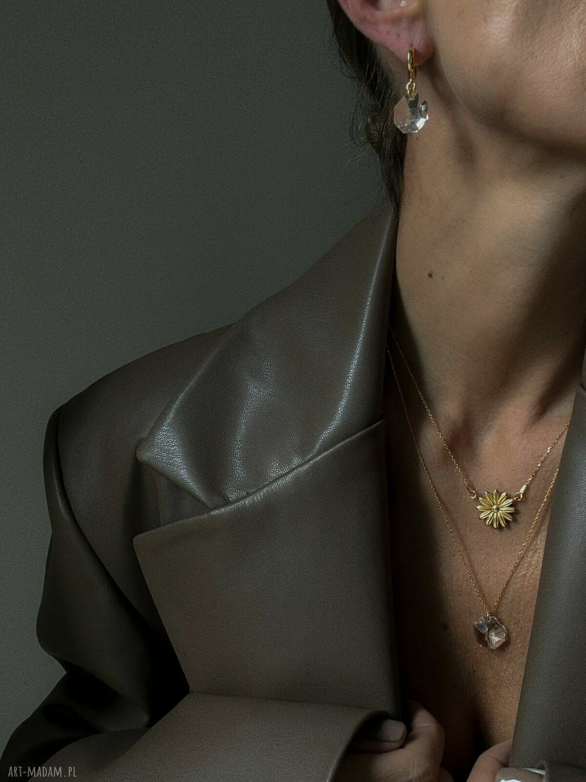 naszyjniki: Złoty naszyjnik z bezbarwnym kryształem SWAROVSKI® CRYSTAL ręcznie robione