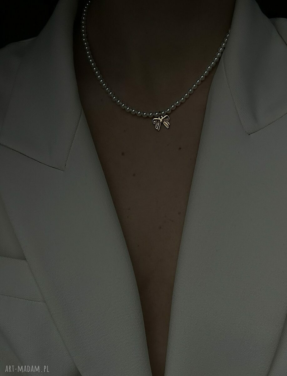 naszyjniki: Złoty naszyjnik z białych pereł SWAROVSKI® CRYSTAL z kokardką 50cm ręcznie