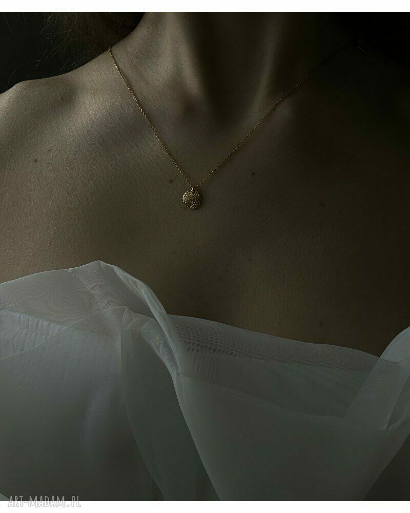 naszyjniki: Złoty naszyjnik z chropowatym kółeczkiem ręcznie wykonane