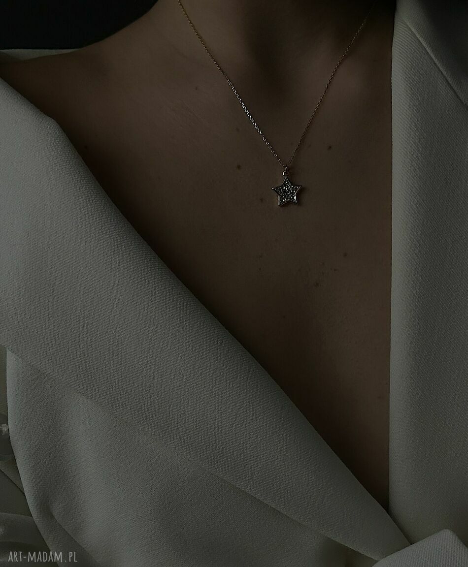 naszyjniki: Złoty naszyjnik z gwiazdką wysadzaną SWAROVSKI® CRYSTAL hand made