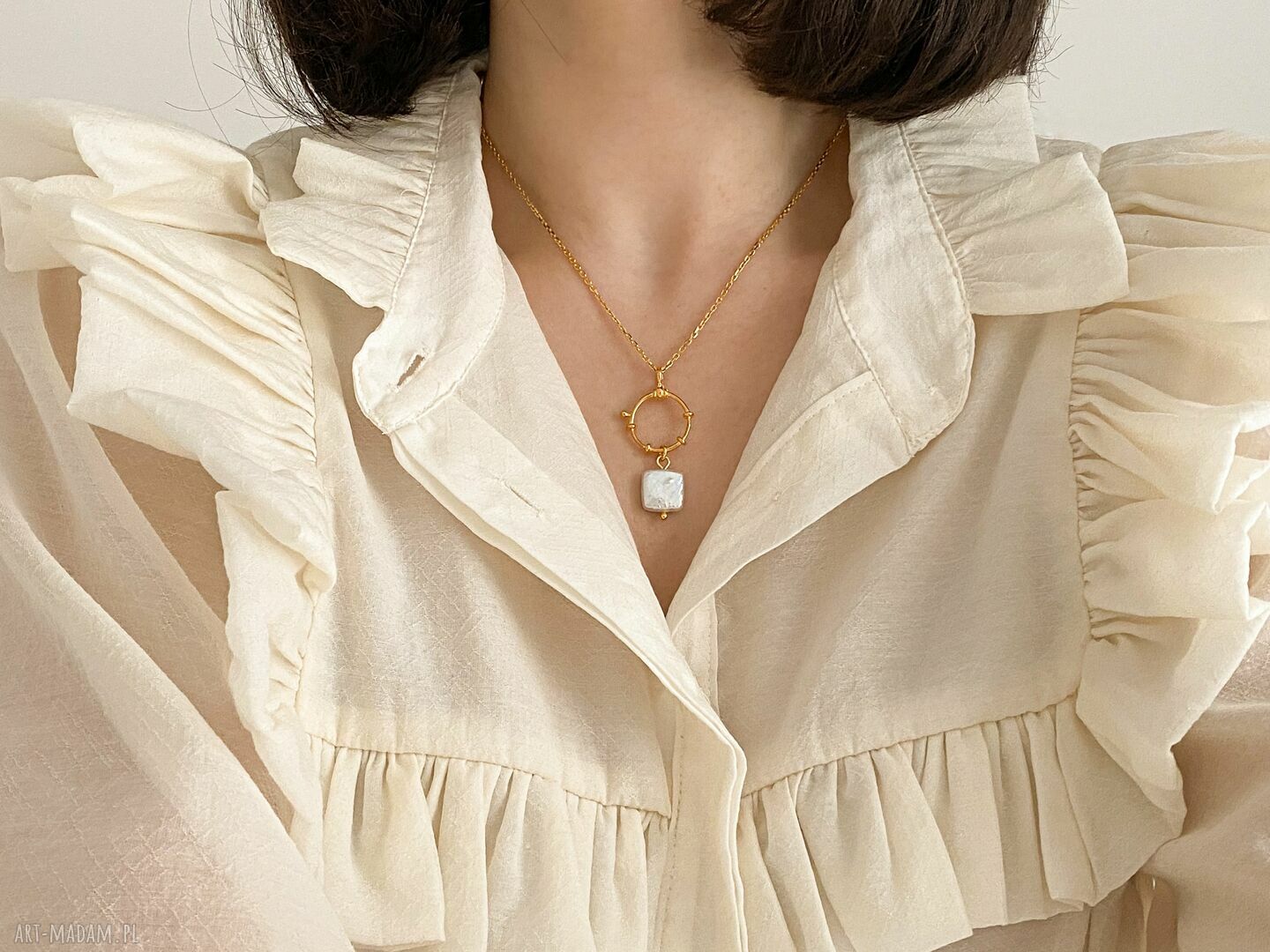 naszyjniki: Złoty naszyjnik z ozdobnym zapięciem i naturalną perłą ręcznie robione