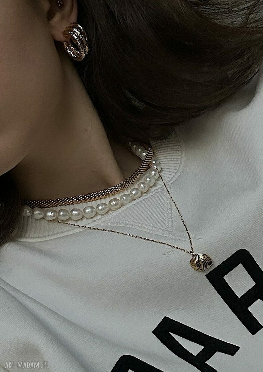 naszyjniki: Złoty naszyjnik z plecioną retro zawieszką ręcznie wykonane