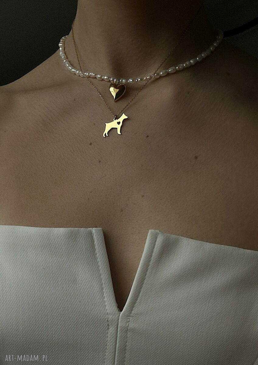 naszyjniki: Złoty naszyjnik z psem rasy doberman handmade