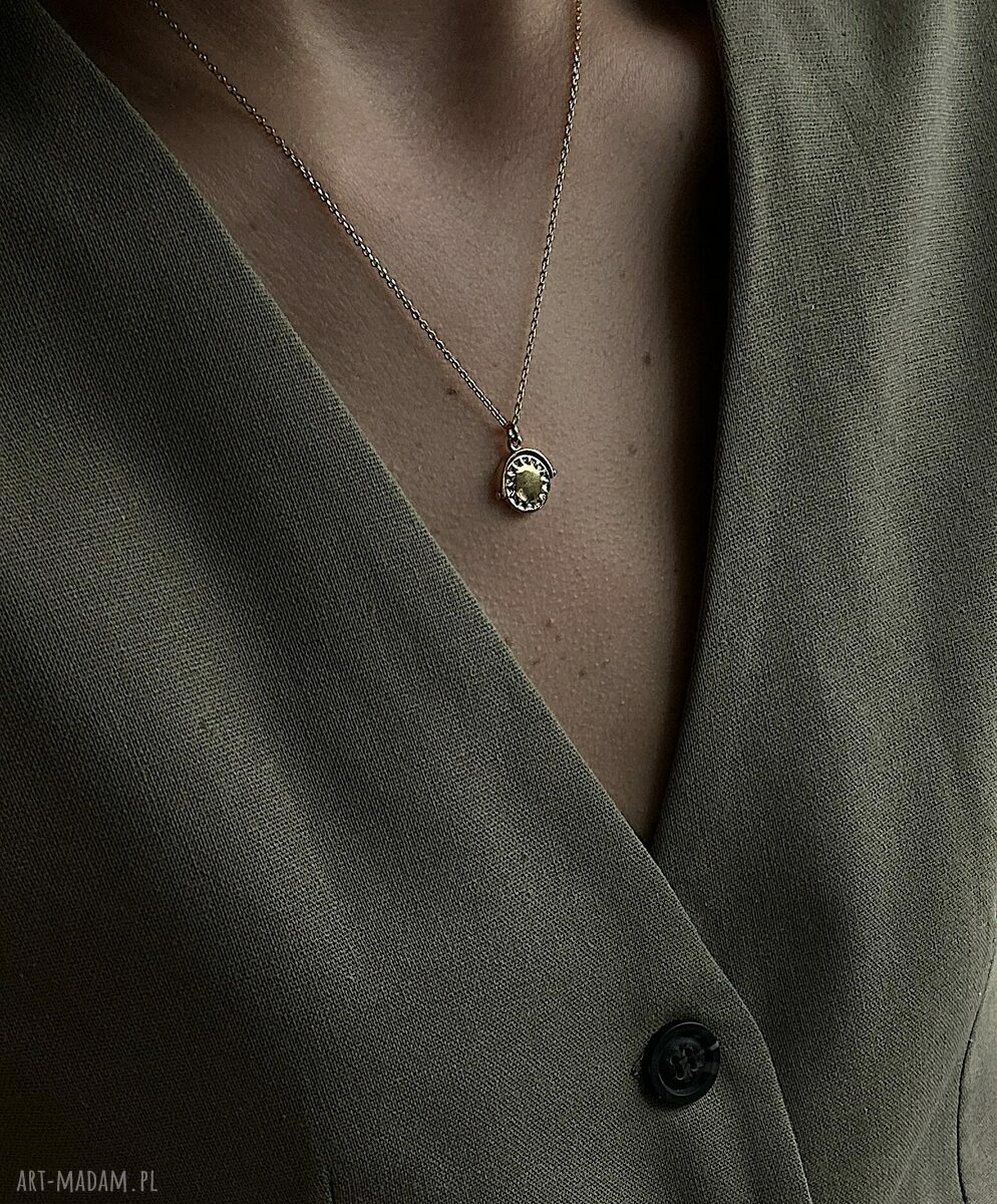 naszyjniki: Złoty obrotowy dwustronny naszyjnik z księżycem i słońcem handmade