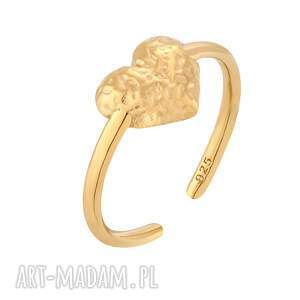 złoty pierścionek z gniecionym sercem - pierscionek, delikatny