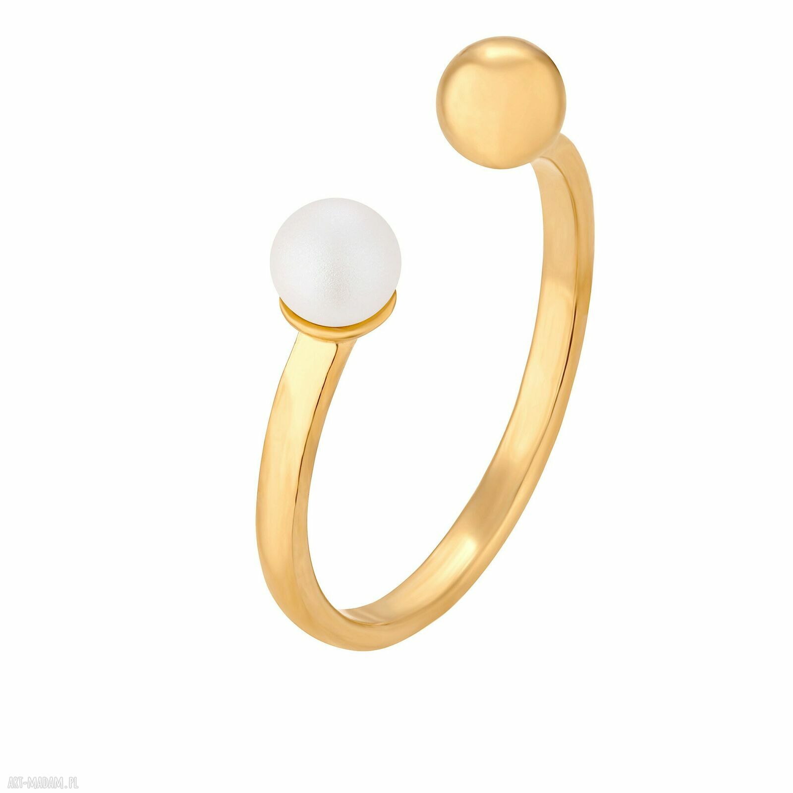 Złoty kuleczką opalizującą pierscionek perła