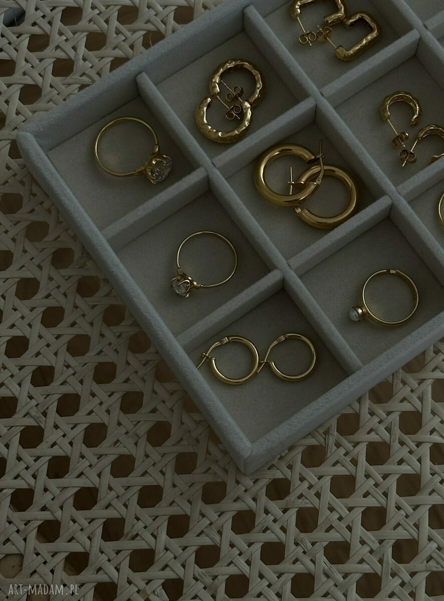 wisiorki: Złoty pierścionek z małą cyrkonią r. 14 handmade