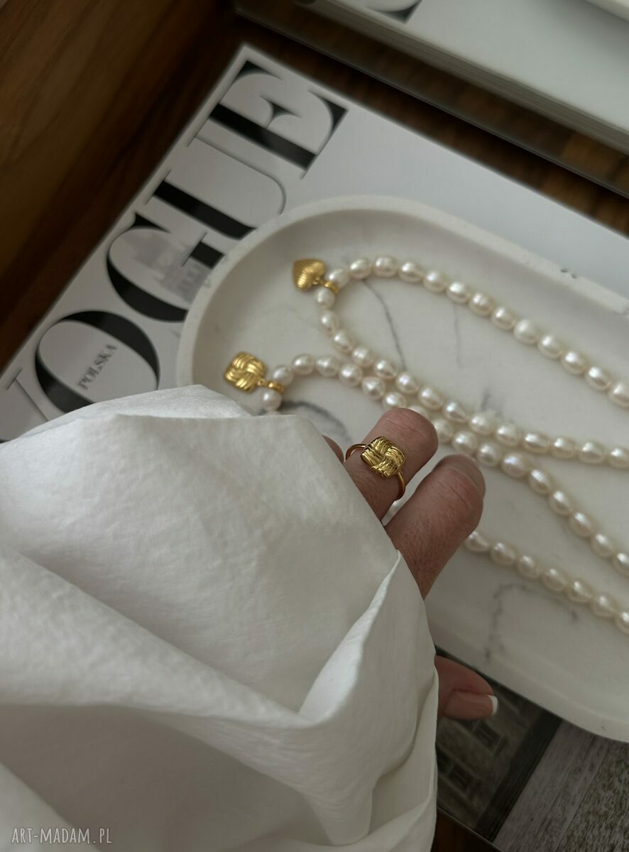 pierścionki: Złoty pierścionek z retro kwadratem Ręczne wykonanie