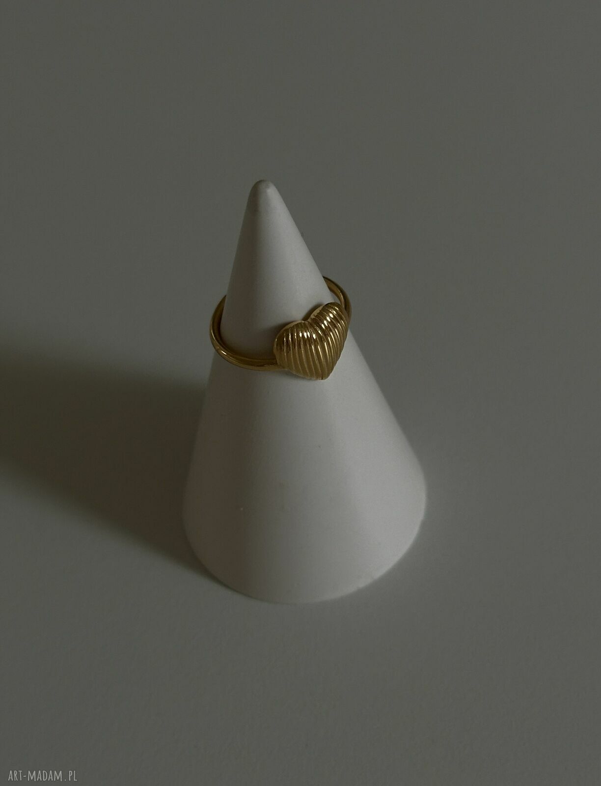 pierścionki: Złoty pierścionek z sercem Ręcznie wykonane