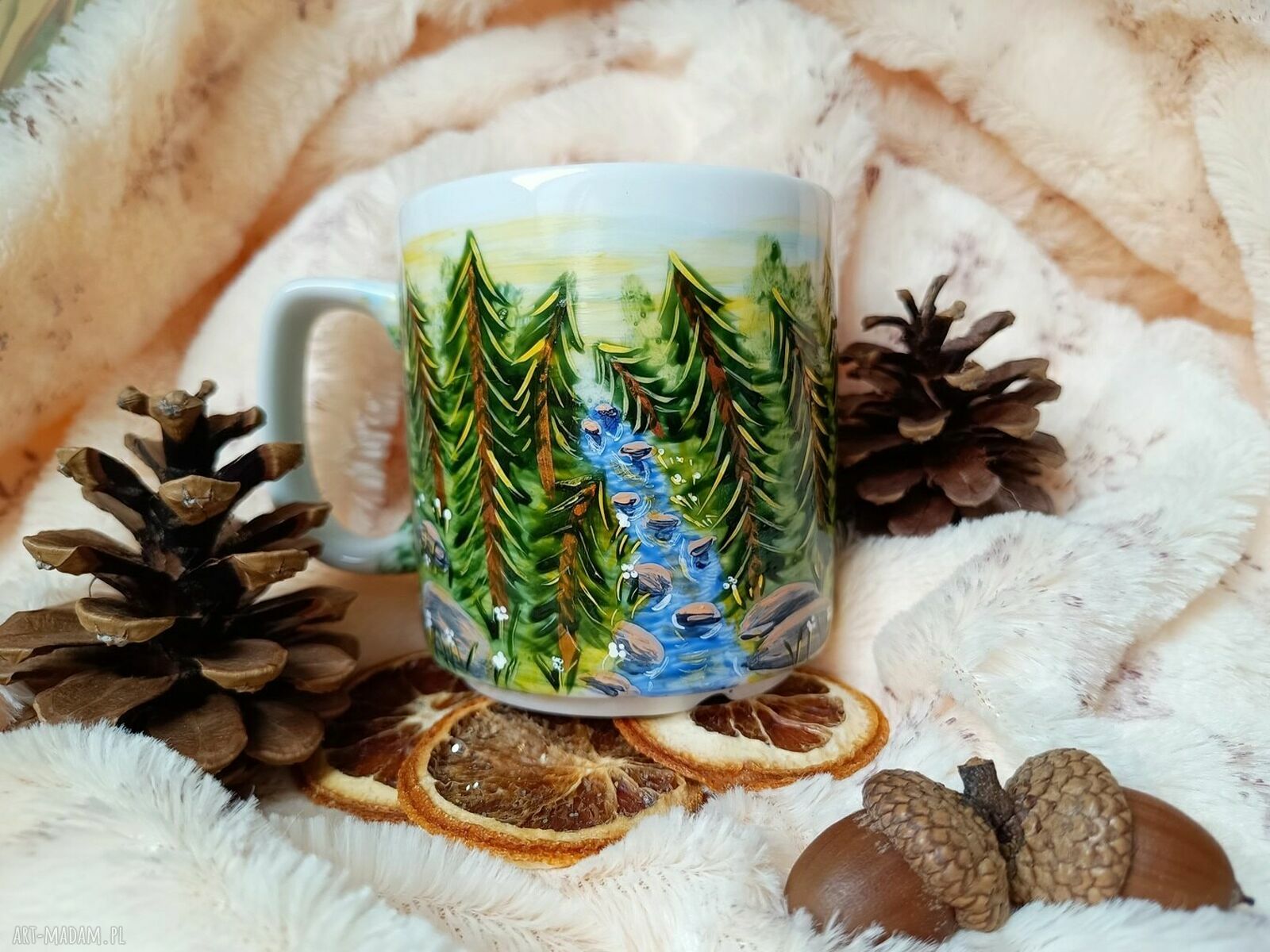 Żołna i sarenki w pejzażu - ręcznie malowany kubek porcelanowy 270 ml