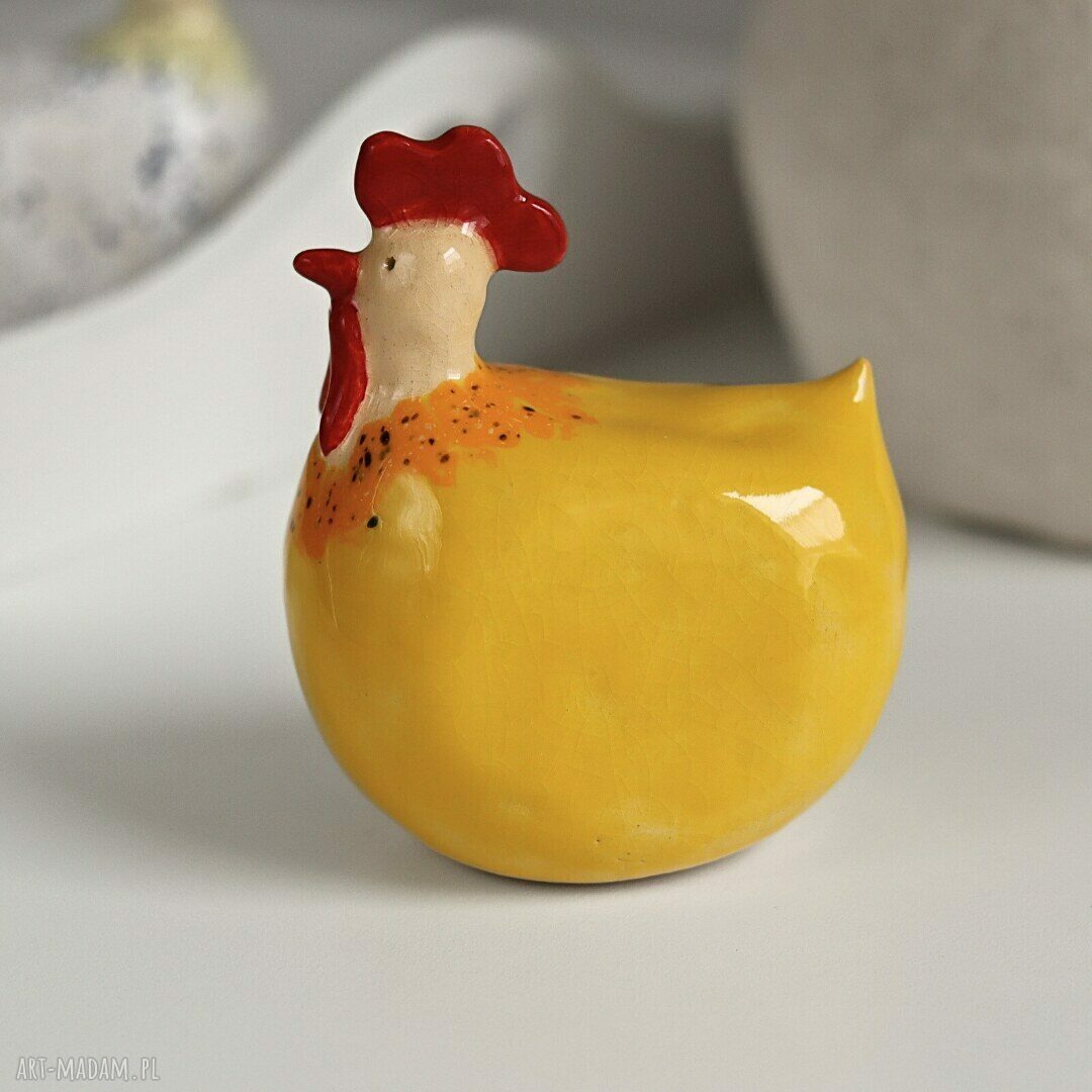 Żółta kura na Wielkanoc - dekoracja ceramiczna ręcznie lepiona
