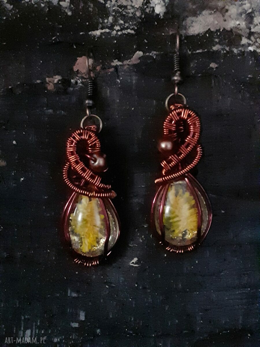 kolczyki: Żółte Polne kolczyki z kwiatu, żywicy i miedzi Ręcznie zrobione