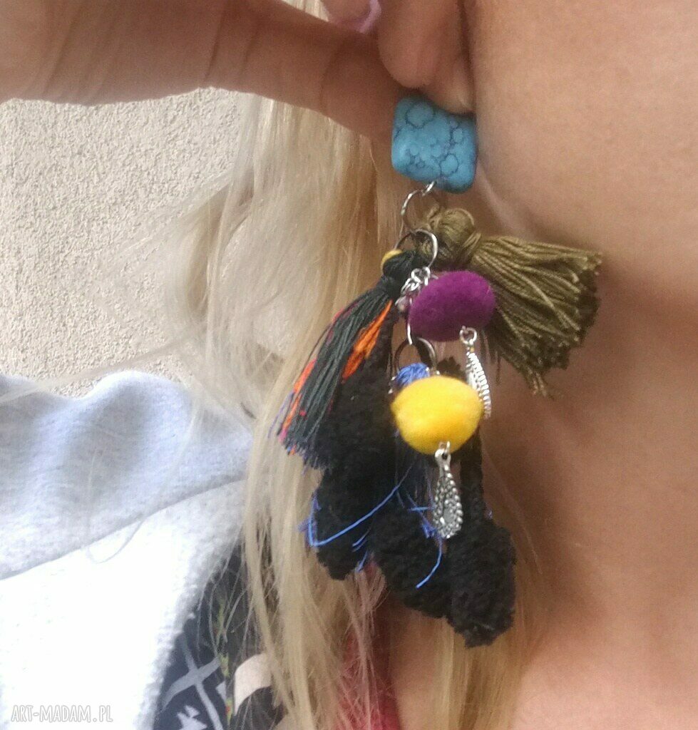 Zwariowane boho klipsy z pomponami wiszącymi - duże 14 cm