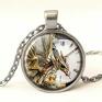 zegarek ze skórzanym paskiem kilkakrotnie zakręcanym na ręku zegarki smok steampunk