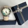 niebieskie zegarki - skórzany zegarek z dużą niezapominajki kwiaty