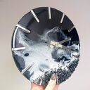 Zegar ścienny z żywicy epoksydowej