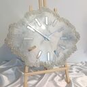 Zegar ścienny w kształcie kamienia. Ręczne wykonanie