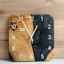 Zegar ścienny 30 cm z topoli i czarnej żywicy epoksydowej
