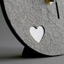 minimalistyczny z serduszkiem dla ukochanej osoby - idealny prezent na zegar zero waste